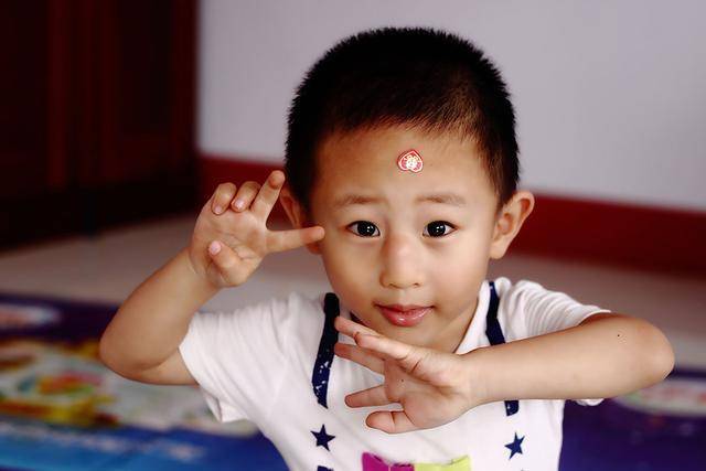 3 DẤU HIỆU của một đứa trẻ hư: Cha mẹ chấn chỉnh kịp thời, tr&aacute;nh để lại hậu quả trong tương lai - Ảnh 2.