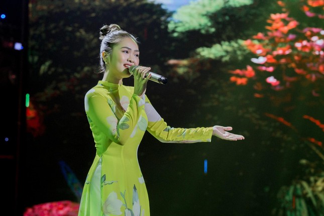 Ba qu&aacute;n qu&acirc;n cuộc thi &acirc;m nhạc nh&iacute; vướng ồn &agrave;o đời tư - Ảnh 4.