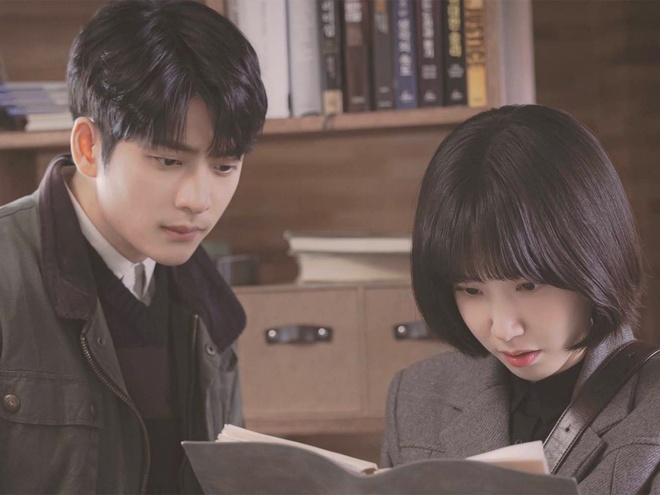 Vai nam chính Extraordinary Attorney Woo suýt bị mỹ nam này giật mất, vừa đẹp vừa diễn đỉnh nên quá tiếc - Ảnh 2. Vai nam chính Extraordinary Attorney Woo suýt bị mỹ nam này giật mất, vừa đẹp vừa diễn đỉnh nên quá tiếc - Ảnh 2.