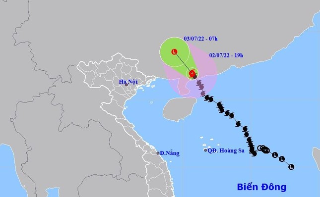  Ngay sau mưa bão, miền Bắc đón nắng nóng gay gắt  - Ảnh 1.