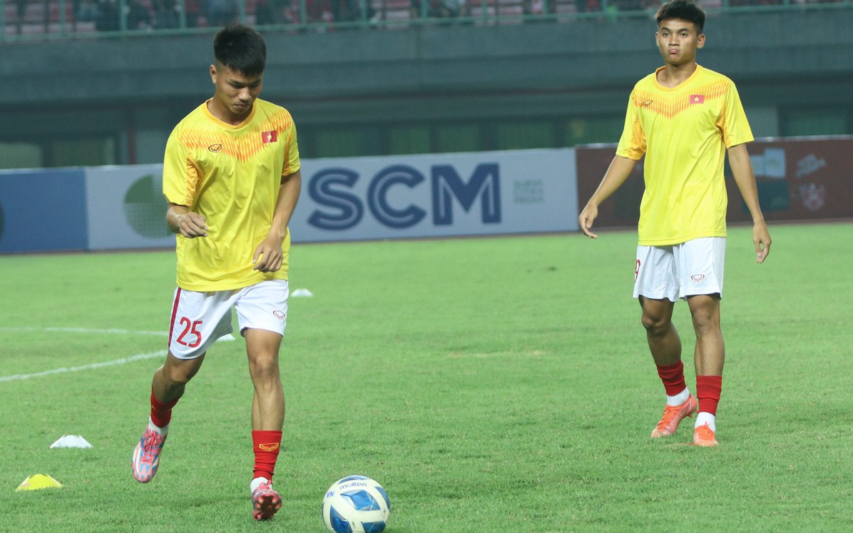 Trực tiếp U19 Indonesia vs U19 Việt Nam (H2): KHÔNG VÀO!!! Đình Bắc sút dội xà