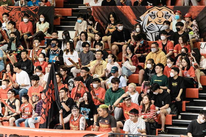 Những điều choáng ngợp trong trận bóng rổ kinh điển hội tụ toàn khán giả ngôi sao giữa Saigon Heat và Hanoi Buffaloes - Ảnh 5.