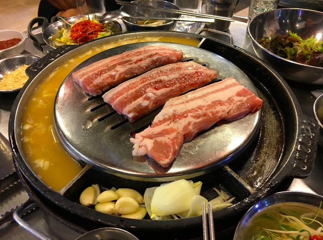 Điểm danh 3 quán thịt nướng Hàn Quốc ngon ở Hà Nội, không thử chỉ có tiếc - Ảnh 3.