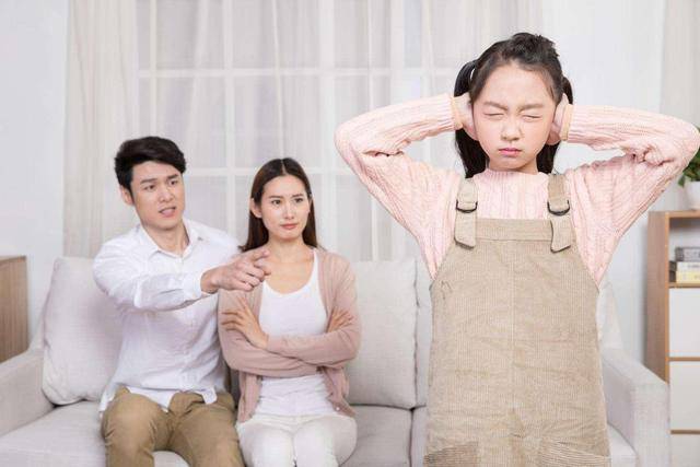 4 kiểu gia đình sau KHÓ nuôi dạy được những đứa trẻ chăm ngoan, điềm đạm: Sửa đổi ngay, đừng để con mắc sai lầm mới hối hận - Ảnh 3.