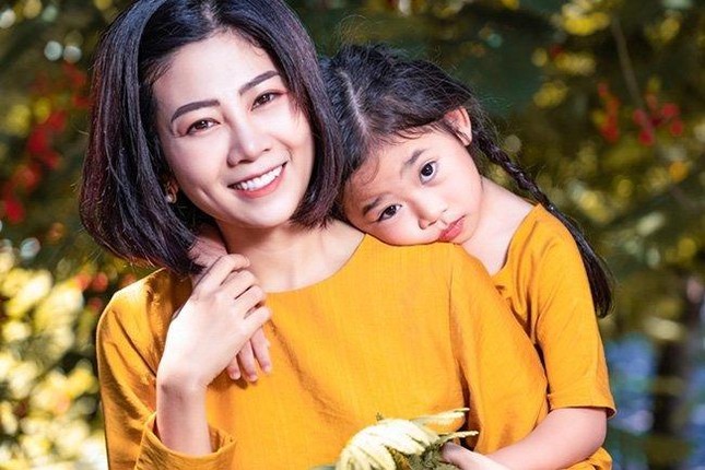 Con gái Mai Phương: Càng lớn càng giống mẹ, được bảo mẫu chăm chút, phát triển năng khiếu nghệ thuật - Ảnh 7.