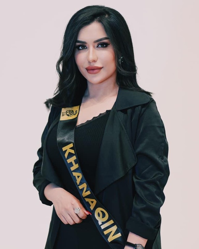 Dàn thí sinh Hoa hậu Iraq 2022 khiến khán giả hoa mắt vì gương mặt quá giống nhau - Ảnh 7.