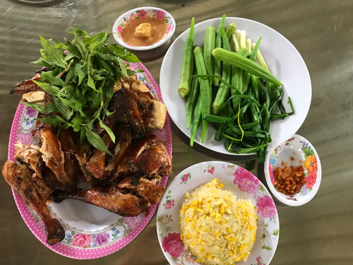 G&agrave; nướng x&ocirc;i bắp T&acirc;y Ninh - Ảnh 1.