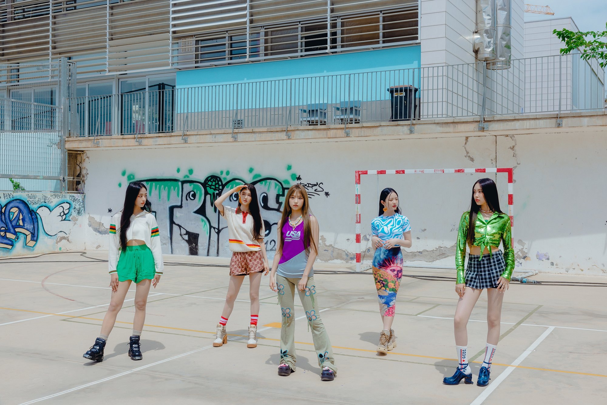 Nhan sắc ngày càng thăng hạng của nữ thần tượng gốc Việt nhóm em gái BTS - Ảnh 2.