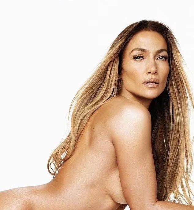 Jennifer Lopez tung ảnh khỏa thân vào sinh nhật 53 tuổi - Ảnh 1.