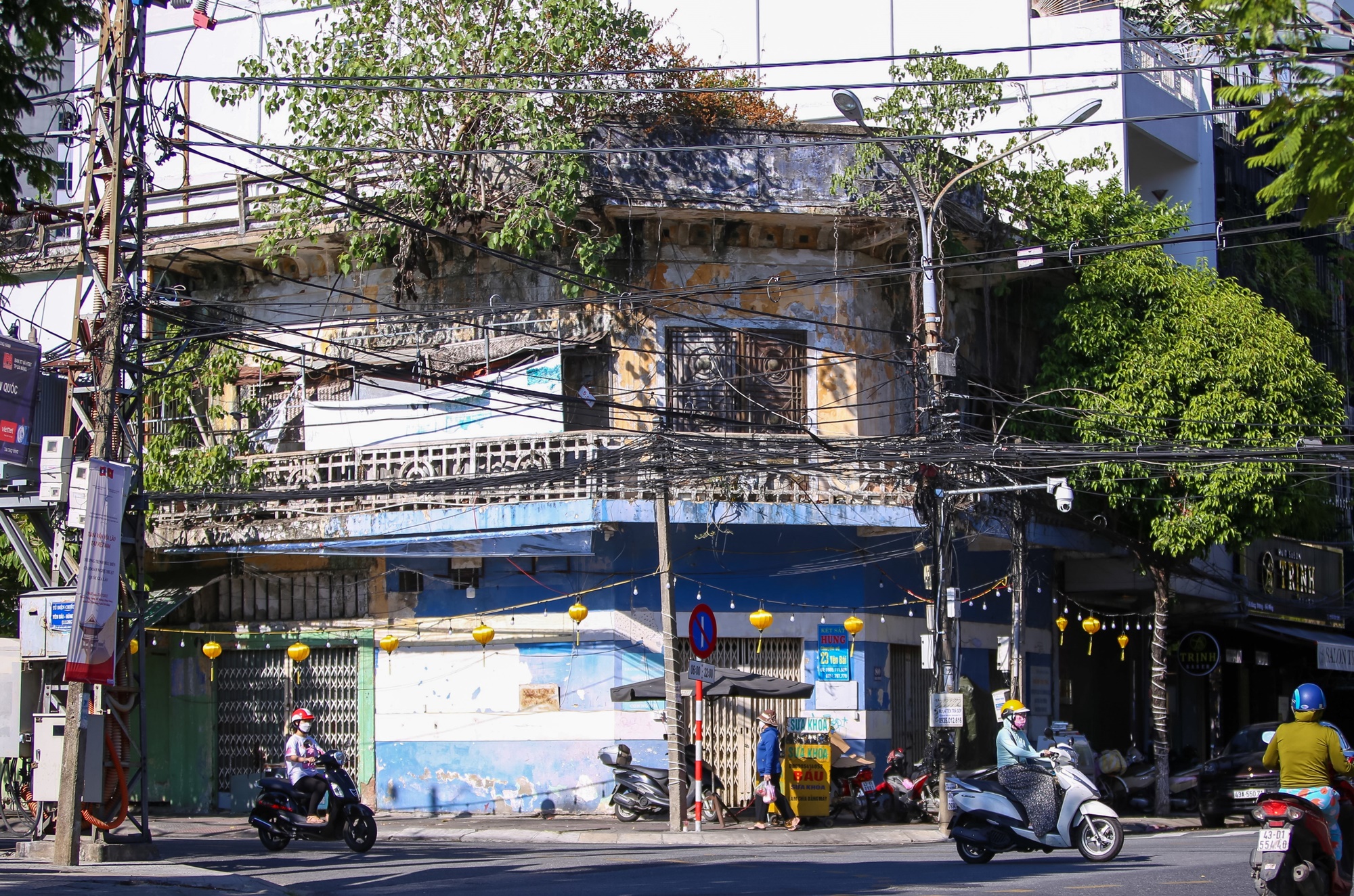 Ảnh: Bên trong những căn nhà tập thể cũ nát, vừa ở vừa run giữa trung tâm Đà Nẵng - Ảnh 21. Ảnh: Bên trong những căn nhà tập thể cũ nát, vừa ở vừa run giữa trung tâm Đà Nẵng - Ảnh 21.