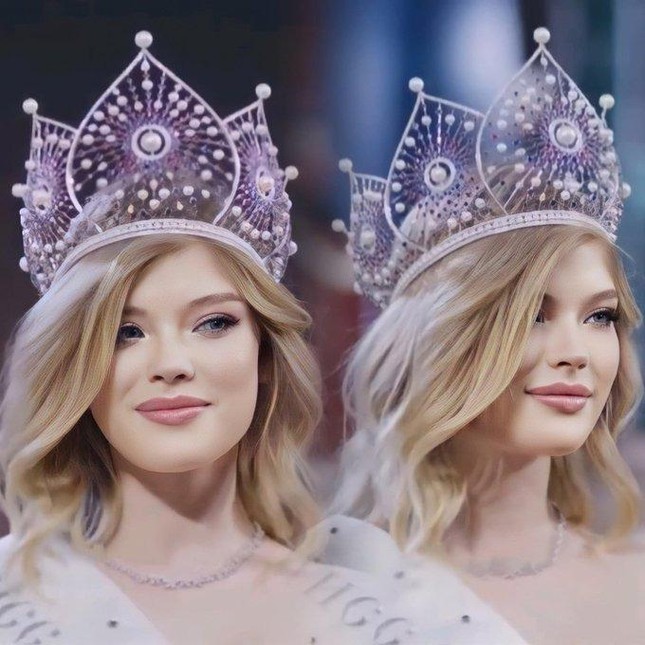 Vẻ đẹp như thiên thần của người mẫu tóc vàng vừa đăng quang Hoa hậu Nga 2022 - Ảnh 1.