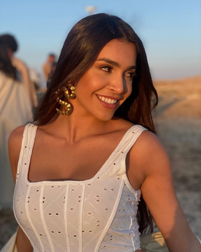 Tân Hoa hậu Lebanon cực xinh đẹp nhưng bị chê chiều cao khiêm tốn và vòng eo bánh mì - Ảnh 6. Tân Hoa hậu Lebanon cực xinh đẹp nhưng bị chê chiều cao khiêm tốn và vòng eo bánh mì - Ảnh 6.