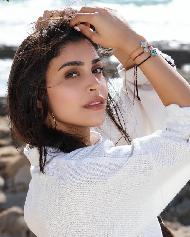 Tân Hoa hậu Lebanon cực xinh đẹp nhưng bị chê chiều cao khiêm tốn và vòng eo bánh mì - Ảnh 7. Tân Hoa hậu Lebanon cực xinh đẹp nhưng bị chê chiều cao khiêm tốn và vòng eo bánh mì - Ảnh 7.