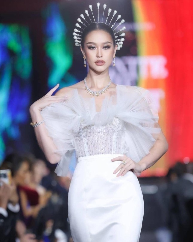 Thí sinh nặng ký của Miss Universe Thailand 2022 bất ngờ bỏ thi để nhập học tiến sĩ tại ĐH Harvard - Ảnh 4.