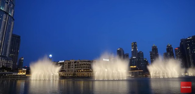 Thử thách ăn ở siêu tiết kiệm ở Dubai trong 24h: Khách Tây nhớ món đồ cực rẻ tại Việt Nam - Ảnh 5. Thử thách ăn ở siêu tiết kiệm ở Dubai trong 24h: Khách Tây nhớ món đồ cực rẻ tại Việt Nam - Ảnh 5.