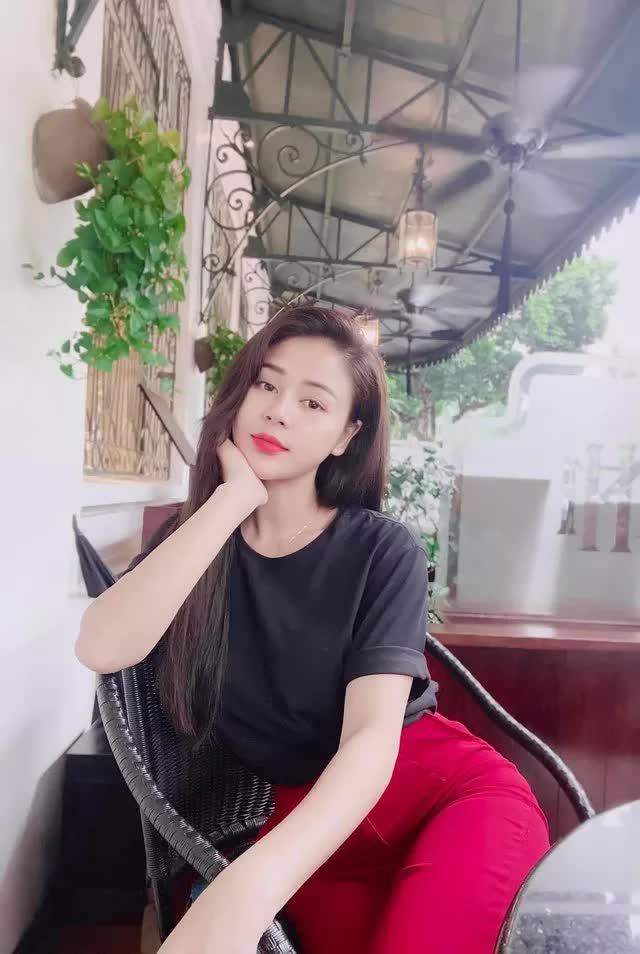 Body không mỡ thừa, bạn gái Thanh Sơn Đấu Trí chuộng đồ sexy - Ảnh 8.