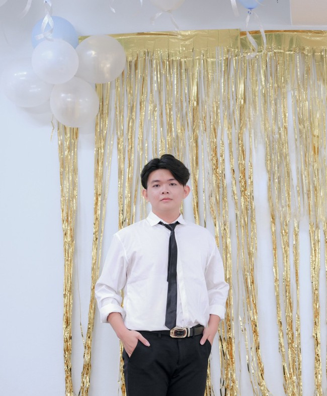 Bố bán hủ tiếu, mẹ là công nhân: Nam sinh Sóc Trăng hoàn thành ước mơ trở thành thủ khoa, quyết học giỏi để giúp gia đình thoát nghèo - Ảnh 4.