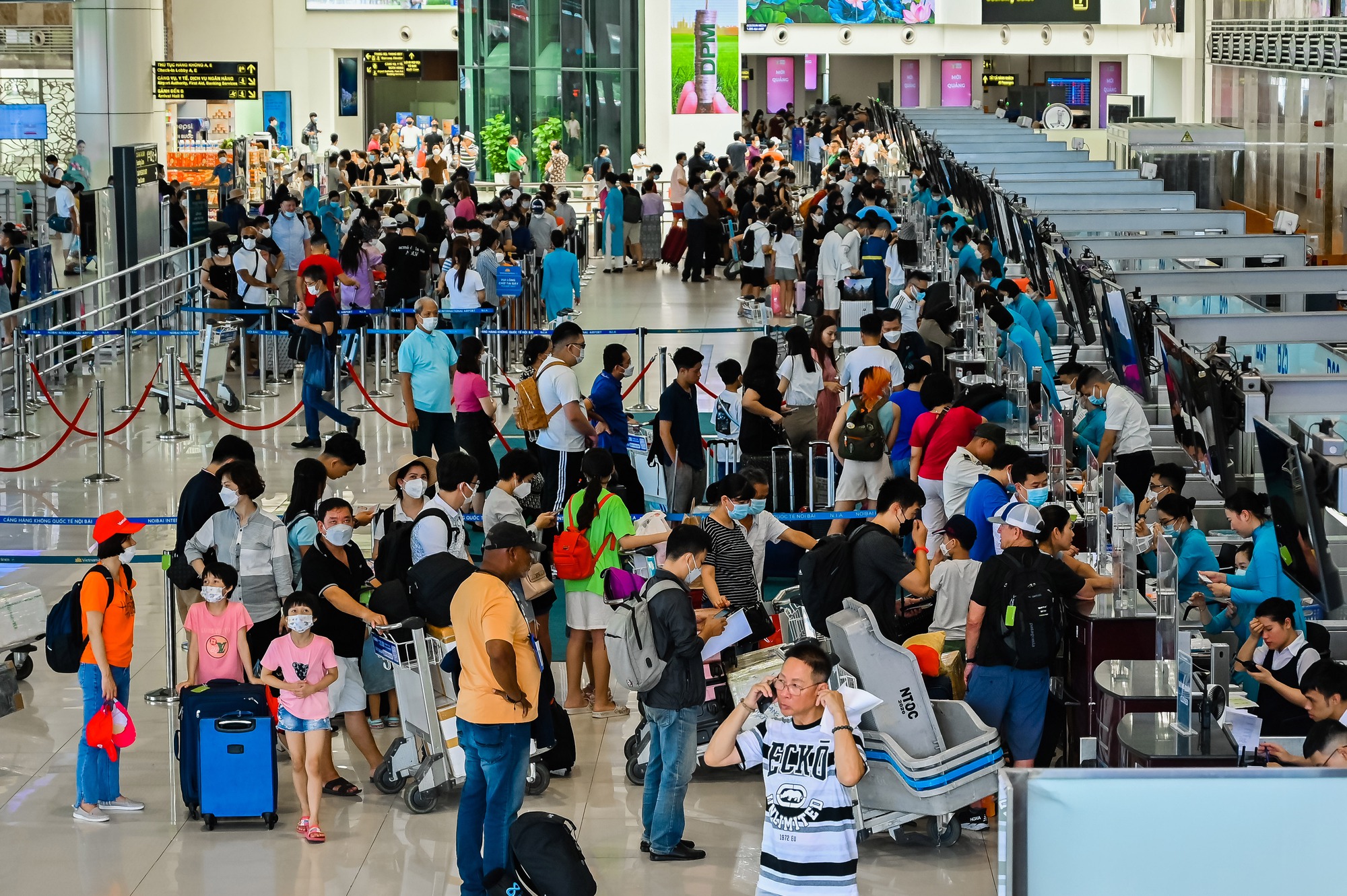 CƠ SỞ HẠ TẦNG SÂN BAY NỘI BÀI PHỤC VỤ LƯỢNG LỚN KHÁCH
