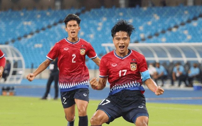 Bất ngờ, Lào và Campuchia vươn lên đầu bảng tại giải U19 Đông Nam Á  - Ảnh 1.