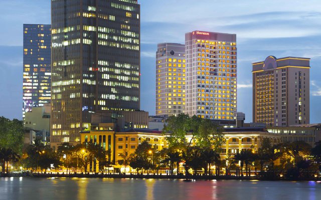 Địa điểm lọt top khách sạn thành phố tốt nhất Việt Nam: Vị trí đắc địa, phòng ngủ lấy cảm hứng từ hoa sen, ẩm thực hội tụ tinh hoa từ Đông sang Tây - Ảnh 1.