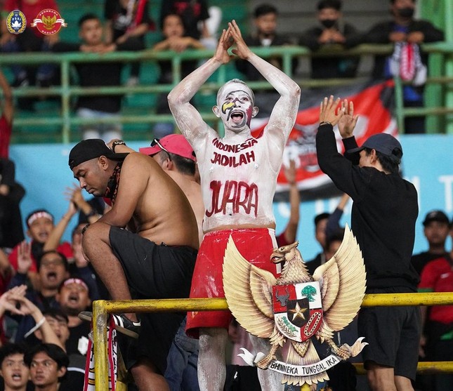 CĐV của U19 Indonesia lại quậy phá, BTC giải kêu gọi cổ vũ văn minh - Ảnh 2.