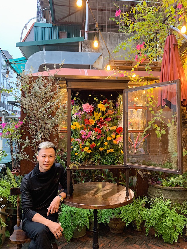 Founder Mira Florist & Garden: Chàng trai bỏ IT vì quá mê hoa, trở thành ông chủ, bán cả trăm triệu một tác phẩm hoa mang phong cách quý tộc Anh - Ảnh 4.