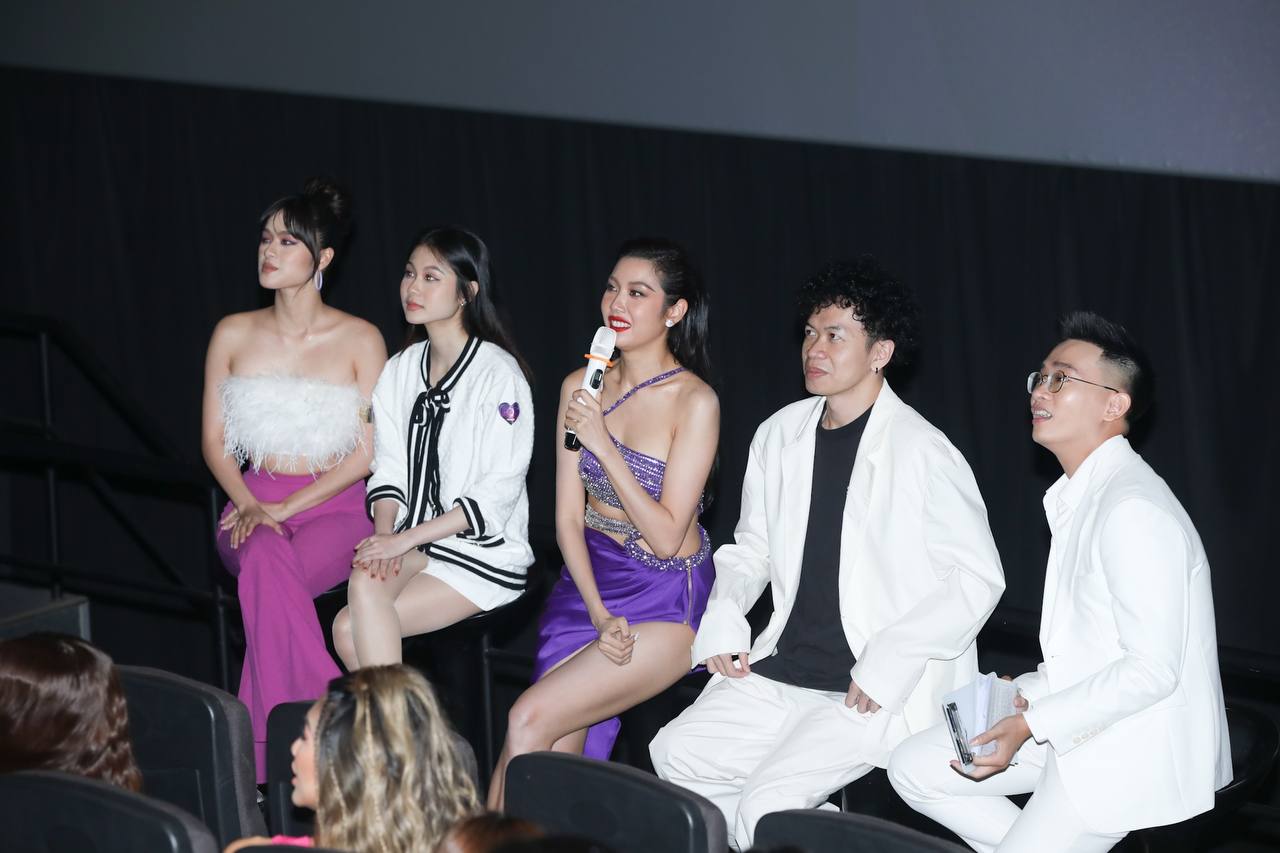 Thúy Vân chính thức làm ca sĩ: Mời Vũ Thu Phương - Khánh Vân đóng MV, bất ngờ bật khóc trong họp báo - Ảnh 5. Thúy Vân chính thức làm ca sĩ: Mời Vũ Thu Phương - Khánh Vân đóng MV, bất ngờ bật khóc trong họp báo - Ảnh 5.