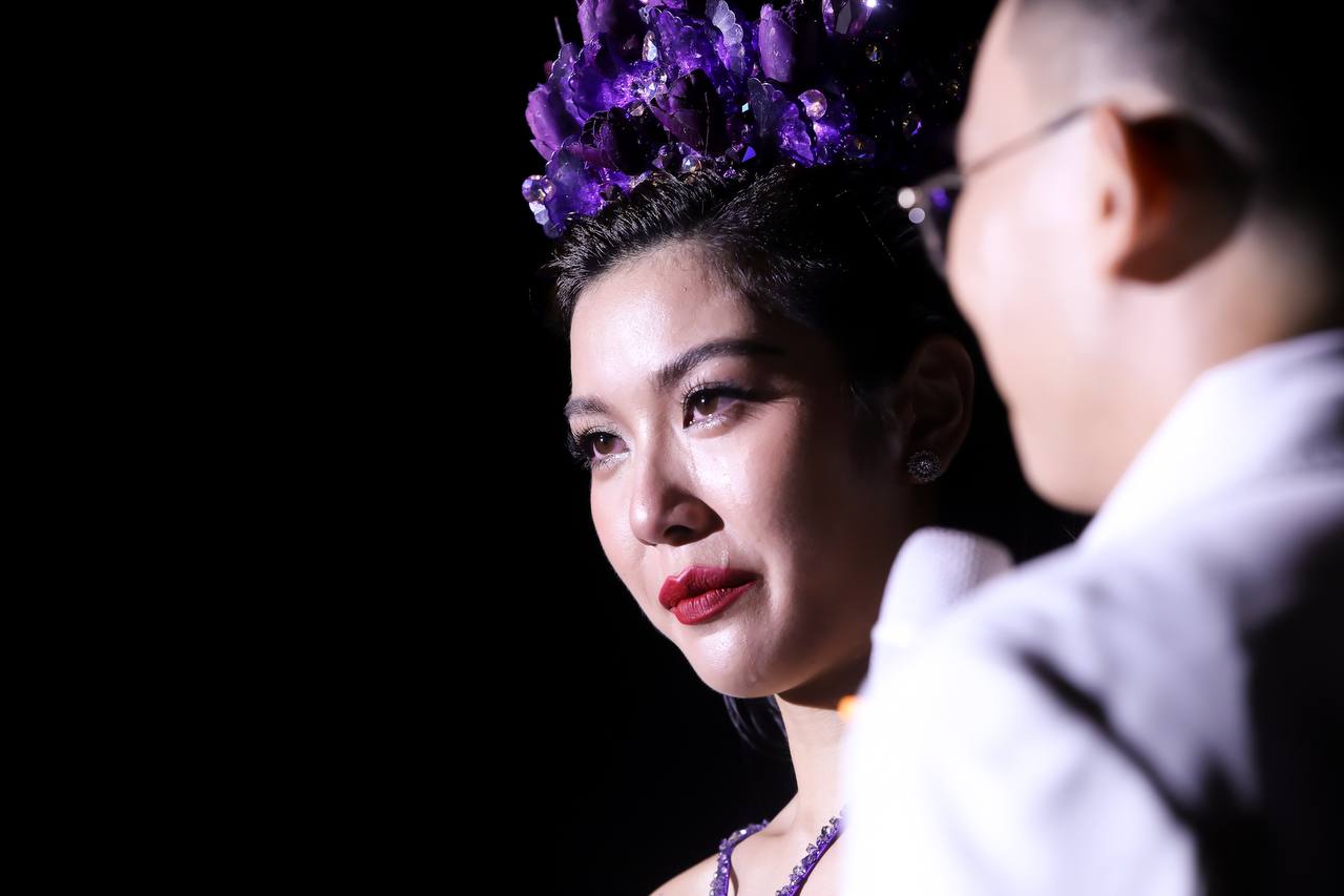 Thúy Vân chính thức làm ca sĩ: Mời Vũ Thu Phương - Khánh Vân đóng MV, bất ngờ bật khóc trong họp báo - Ảnh 8. Thúy Vân chính thức làm ca sĩ: Mời Vũ Thu Phương - Khánh Vân đóng MV, bất ngờ bật khóc trong họp báo - Ảnh 8.