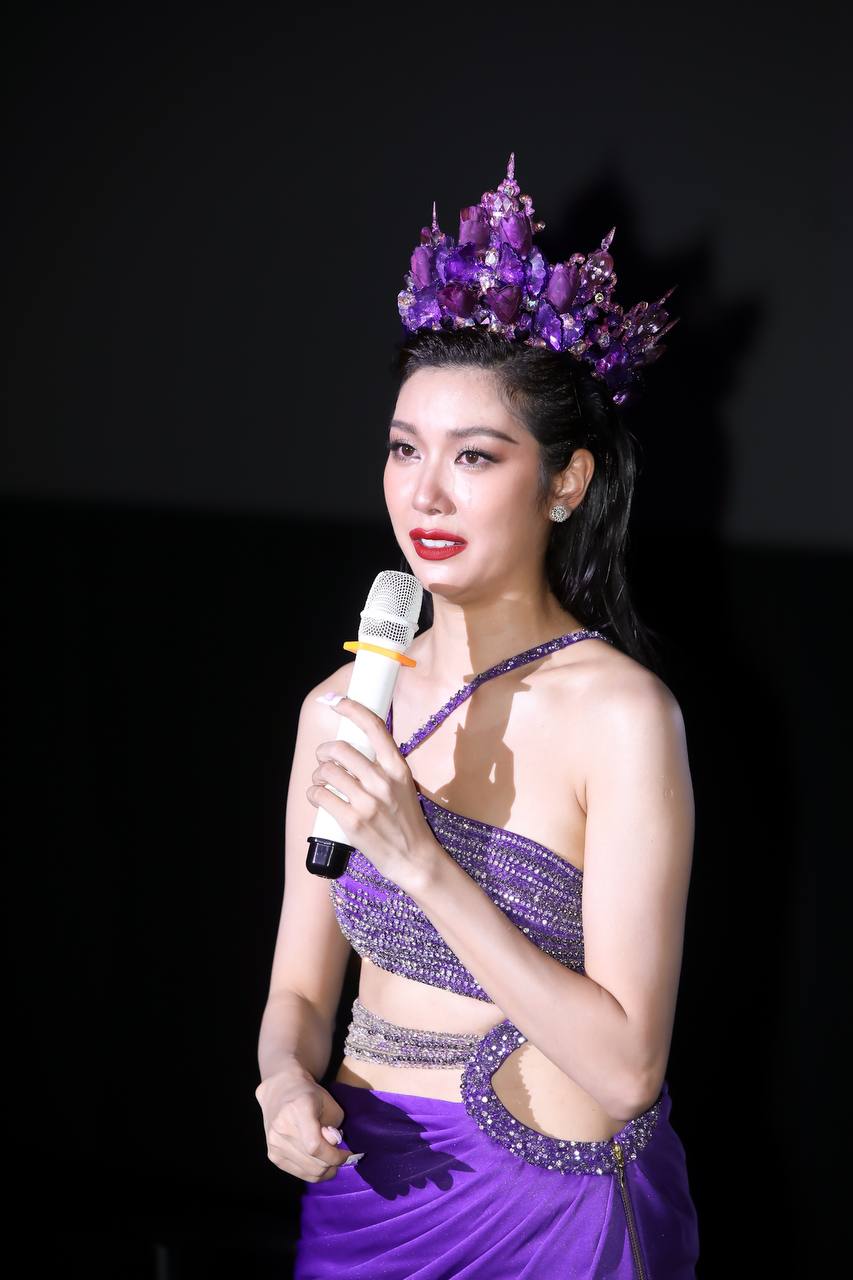 Thúy Vân chính thức làm ca sĩ: Mời Vũ Thu Phương - Khánh Vân đóng MV, bất ngờ bật khóc trong họp báo - Ảnh 7. Thúy Vân chính thức làm ca sĩ: Mời Vũ Thu Phương - Khánh Vân đóng MV, bất ngờ bật khóc trong họp báo - Ảnh 7.