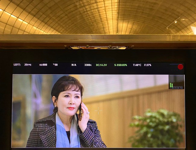  Thương ngày nắng về: Sự thật phía sau cảnh NSND Minh Hòa đi nước ngoài  - Ảnh 1.