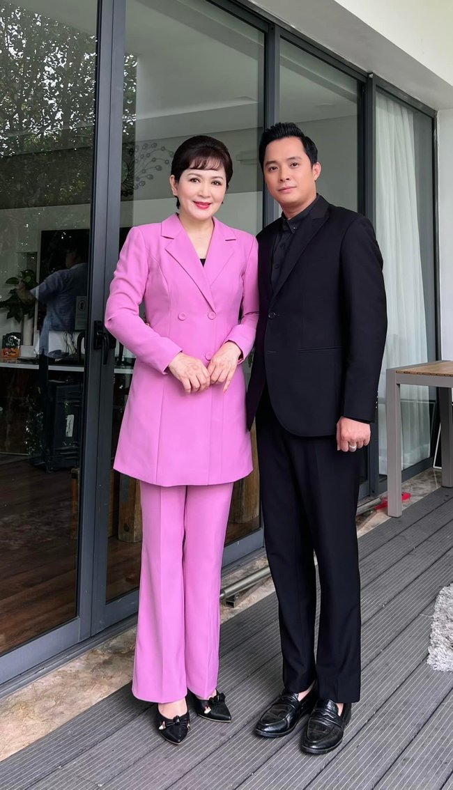  Thương ngày nắng về: Sự thật phía sau cảnh NSND Minh Hòa đi nước ngoài  - Ảnh 6.