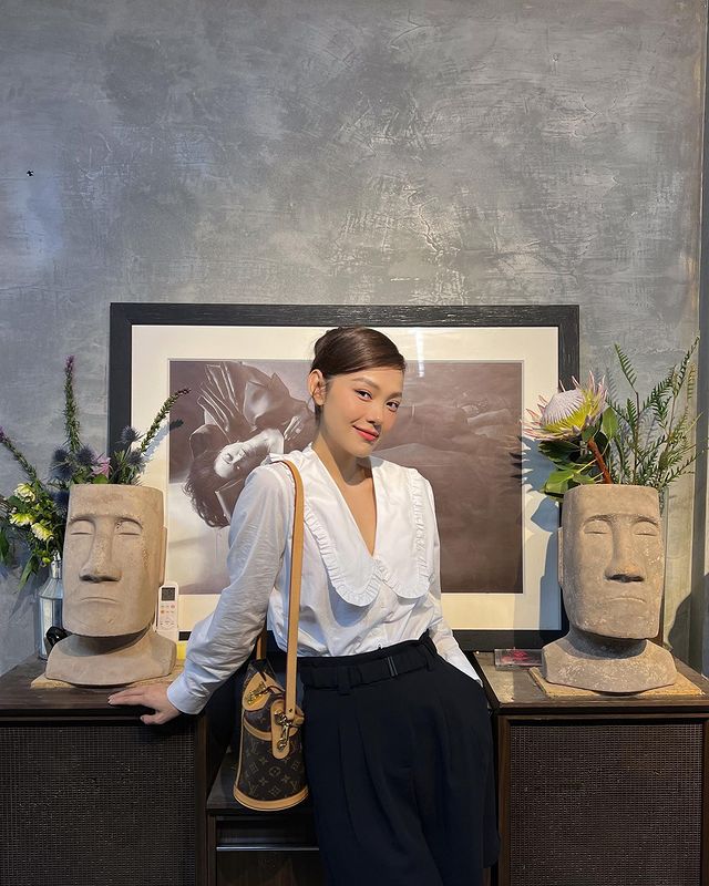 Muốn được khen mặc đẹp chốn công sở, bạn tham khảo cách mỹ nhân Việt phối đồ - Ảnh 1. Muốn được khen mặc đẹp chốn công sở, bạn tham khảo cách mỹ nhân Việt phối đồ - Ảnh 1.