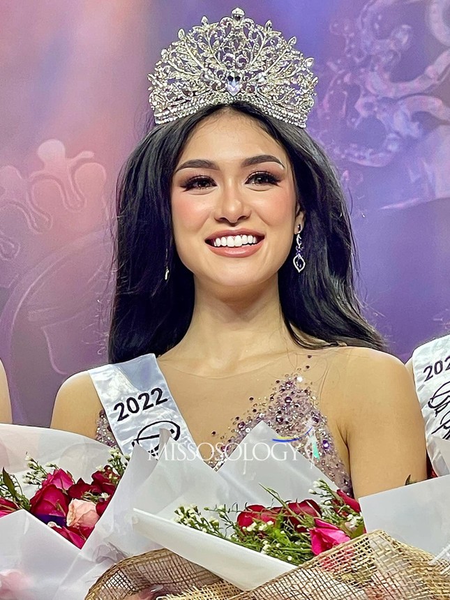 Nhan sắc ngọt ngào như búp bê của người mẫu vừa đăng quang Hoa hậu Philippines 2022 - Ảnh 1.
