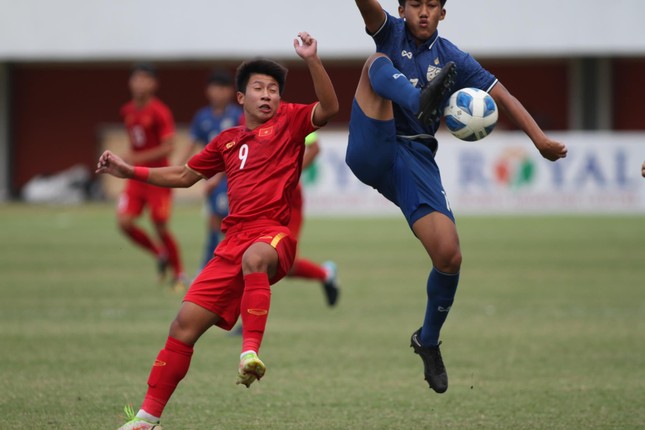 U16 Việt Nam thắng Thái Lan 2-0, vào chơi chung kết U16 Đông Nam Á  - Ảnh 3.