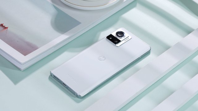 Motorola ra mắt smartphone có camera 200MP đầu tiên trên thế giới - Ảnh 1.