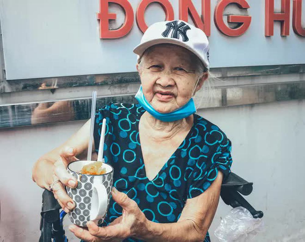 Câu chuyện phía sau ly đá me ngon nhất Sài Gòn của hai ông bà mưu sinh ở ngoài tuổi 70 - Ảnh 6.