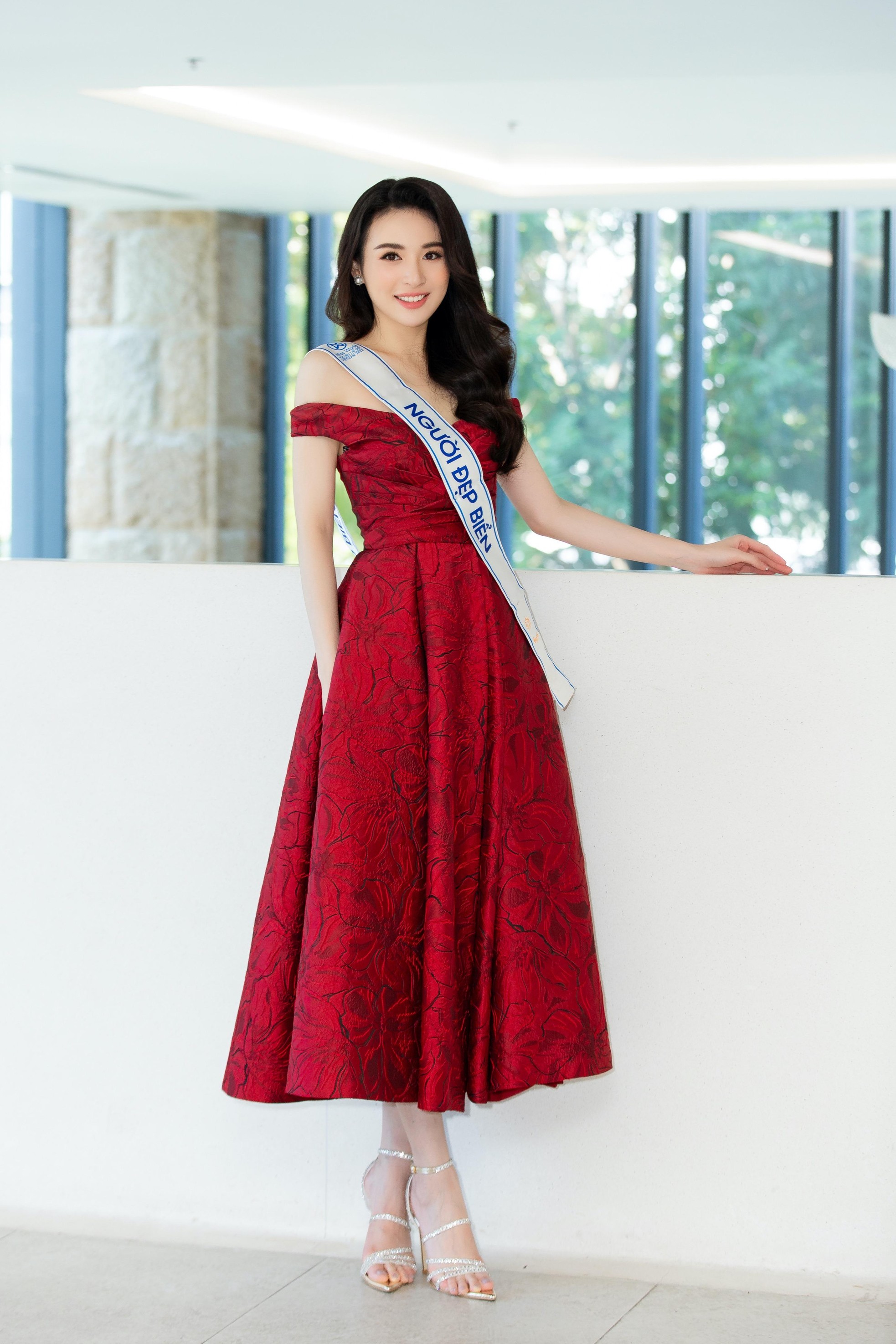 Nhan sắc xinh đẹp hút hồn của top 3 Miss World Vietnam 2022 tại sự kiện đầu tiên sau đăng quang - Ảnh 9.