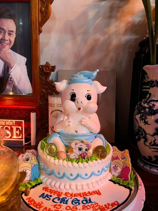 Quách Ngọc Tuyên gây xúc động khi chúc mừng sinh nhật cố nghệ sĩ Chí Tài - Ảnh 2.