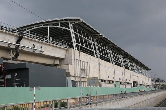 Hiện trạng 11 nhà ga trên cao tuyến Metro ở TP.HCM sau 10 năm thi công - Ảnh 16.