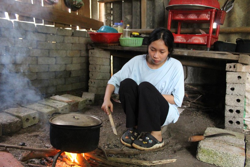 Chông chênh đường tới đại học của nữ sinh dân tộc Mường đạt 29,25 điểm - Ảnh 3. Chông chênh đường tới đại học của nữ sinh dân tộc Mường đạt 29,25 điểm - Ảnh 3.