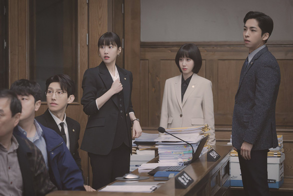Phim Nữ luật sư kỳ lạ Woo Young Woo làm tiếp phần 2, fan phản ứng ra sao? - Ảnh 2.