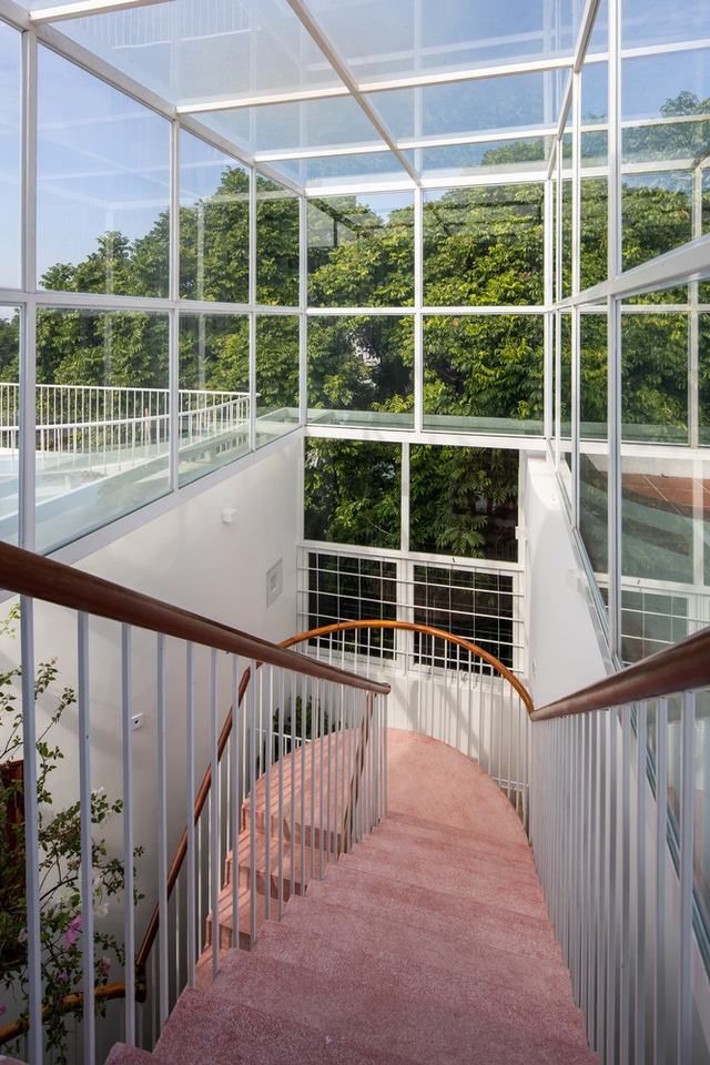 Tòa nhà 147m2 đầy tính nghệ thuật, mỗi bước đi trong nhà đều là một trải nghiệm thú vị - Ảnh 13.