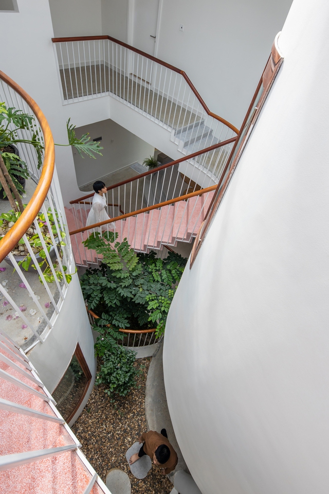 Tòa nhà 147m2 đầy tính nghệ thuật, mỗi bước đi trong nhà đều là một trải nghiệm thú vị - Ảnh 14.