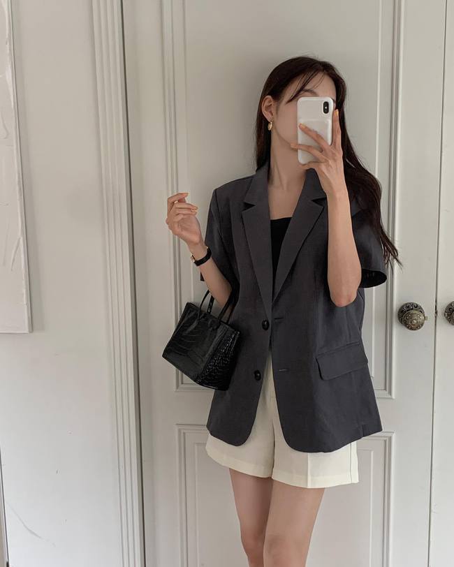 Kiểu áo blazer trẻ trung nhất, thiết kế mỏng nhẹ rất hợp mùa thu - Ảnh 7.