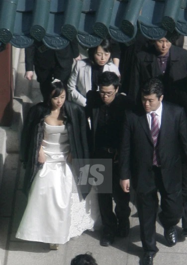 “Ảnh hậu Cannes” Jeon Do Yeon ở tuổi 50: Táo bạo trên màn ảnh, bình lặng trong hôn nhân - Ảnh 10.