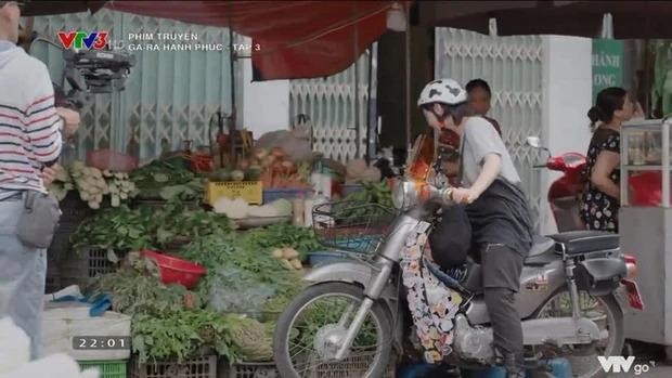 Nhặt sạn phim VTV: Gara Hạnh Phúc có sai sót bằng Thương Ngày Nắng Về, Hương Vị Tình Thân? - Ảnh 1.