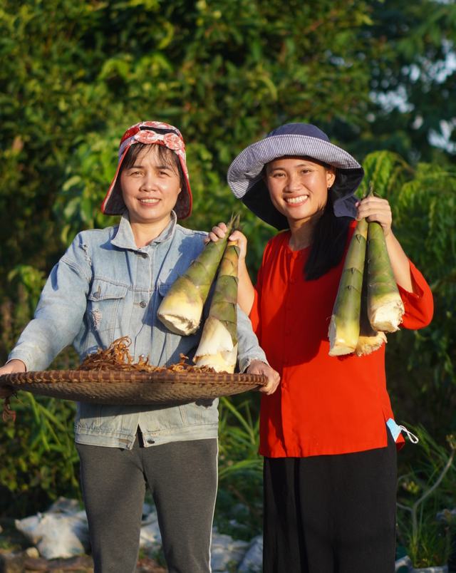 An Đen - cô gái làm cầu nối cho những mảnh đời khó khăn, dù nổi tiếng vẫn ở trong ngôi nhà cải tạo từ chuồng bò - Ảnh 2.