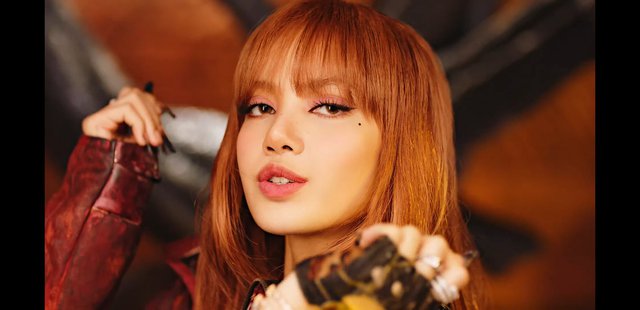 BLACKPINK trong MV mới: Thời trang dẫn đầu xu hướng, Jennie gây bão cực mạnh với áo Manchester United - Ảnh 6.