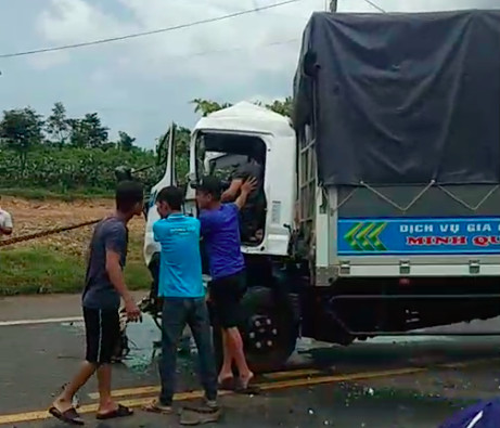 Tai nạn liên hoàn trên đường Hồ Chí Minh, nhiều người bị thương nặng - Ảnh 2.