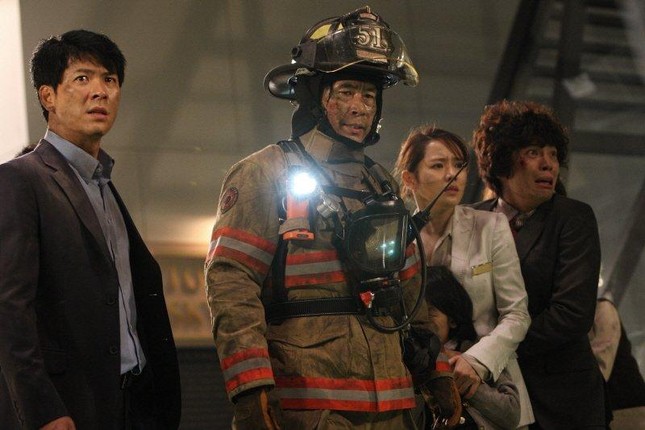 Why are Korean disaster movies always so successful, thanks to top-notch effects or touching content?  - Photo 2.